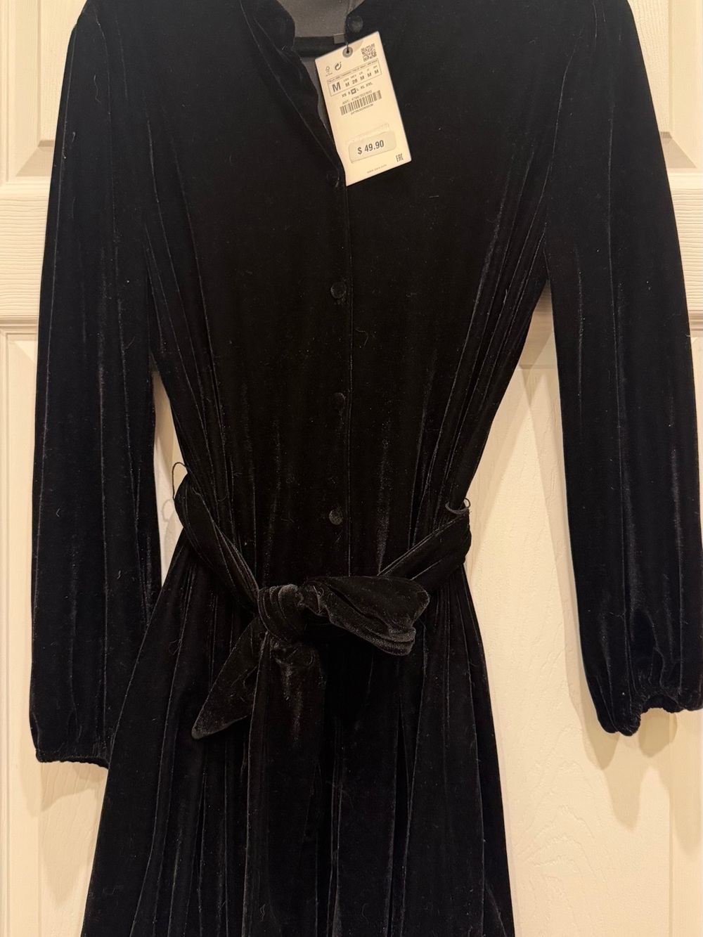 ZARA Women's Black Velvet Button-Front Dress with Tie Waist